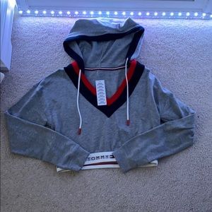 NWT Tommy Cropped Long Sleeve